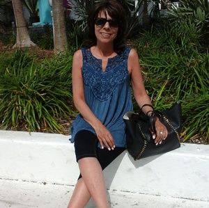 Meet your Posher, Loretta